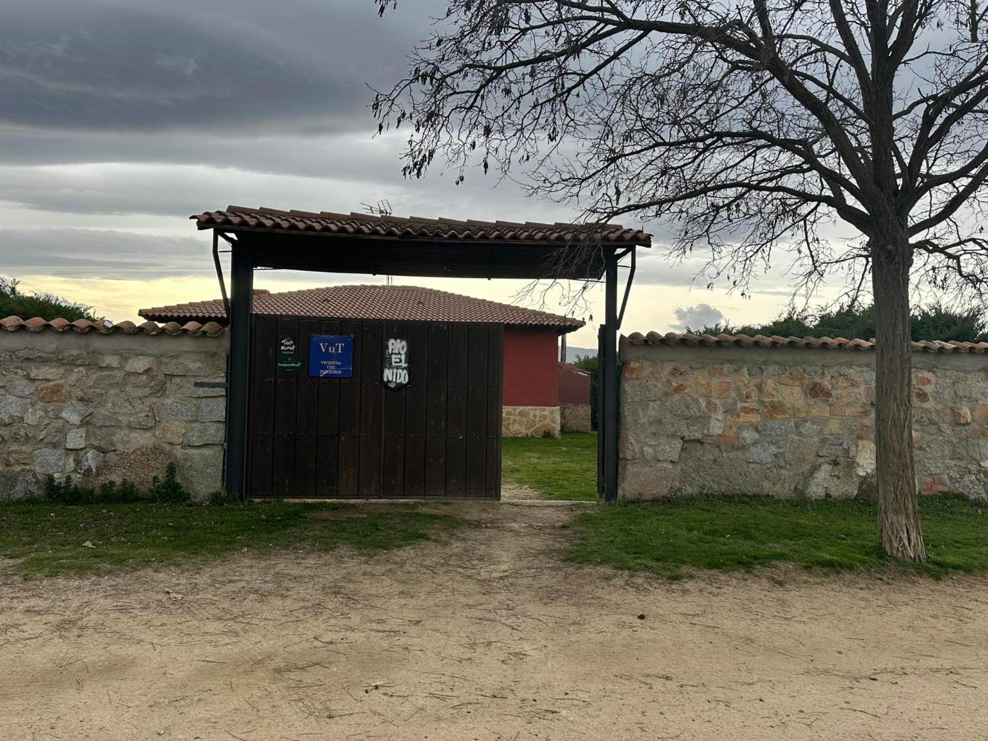 La Serrada Vivienda De Uso Turistico El Nido旅馆 外观 照片